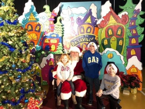 Murray State Basketball Santa with Grinch Christmas Painted Backdrop by Southern ADOORnments