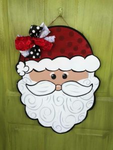 Christmas DIY Door Hanger Roundup - Southern Adoornments Decor