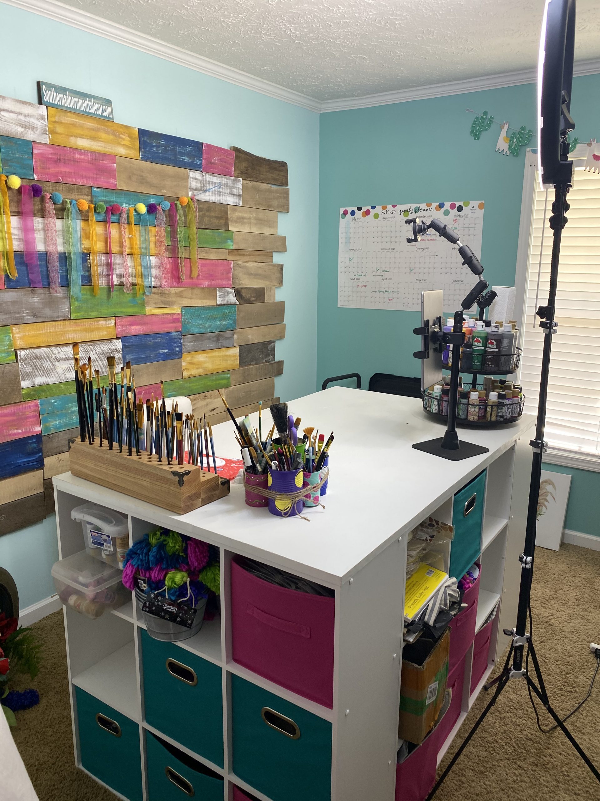 DIY Desk Island for Your Craft Room - SOUTHERN ADOORNMENTS DECOR